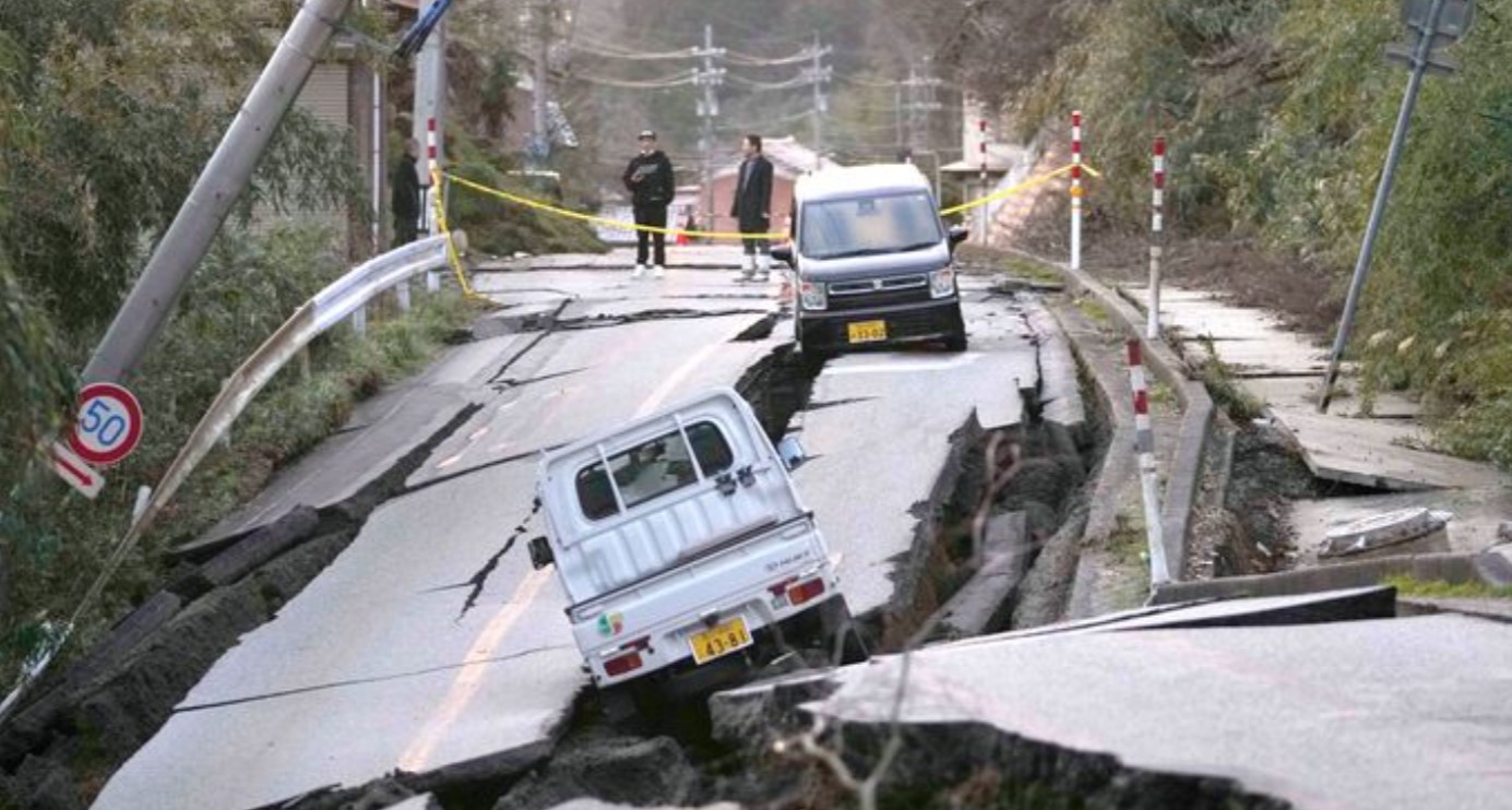 Japonya'da 7.1'lik deprem ve tsunami uyarısı! 8 ölü