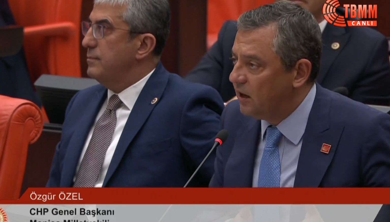 Özgür Özel, Meclis'te konuştu: "Bu salonda çok şey görmüştüm ama kan görmemiştim"