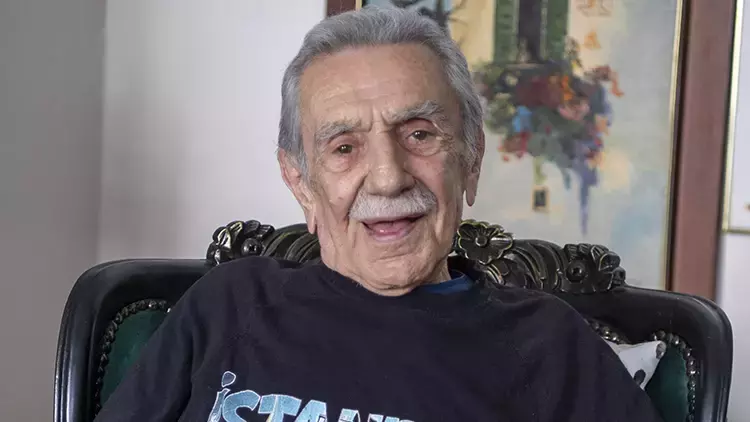 Aydemir Akbaş hayatını kaybetti!