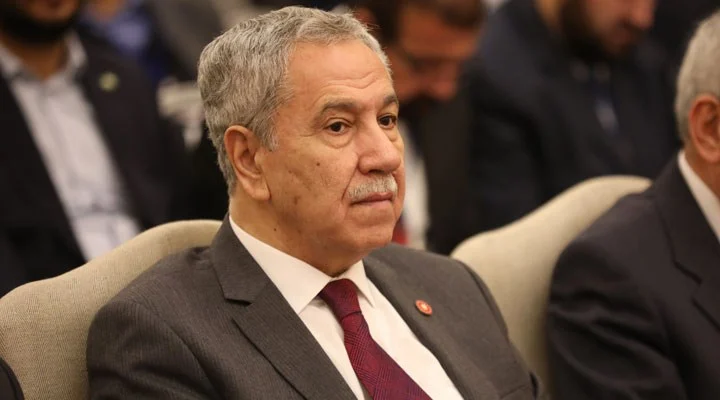 Bülent Arınç, Ahmet Şık'a arkadan saldıran Alpay Özalan'ı kınadı! Bekir Bozdağ'a ince eleştiri...