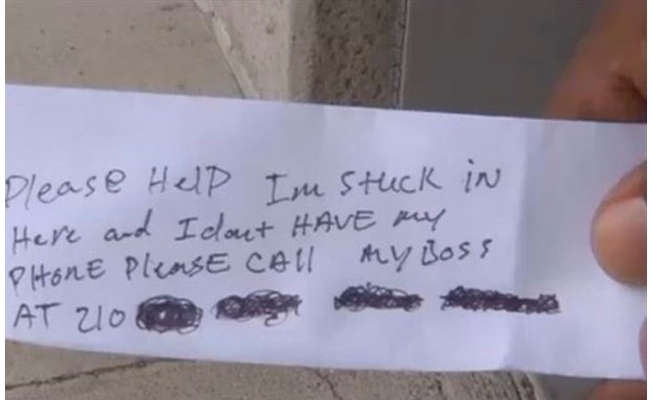 ATM'ye sıkışan adam bakın nasıl kurtuldu