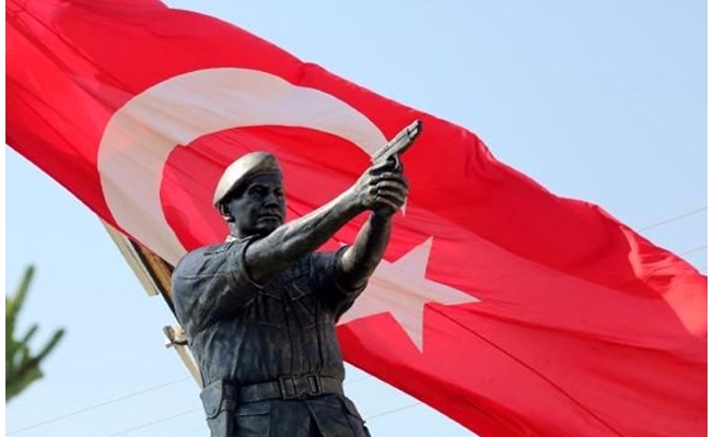 Tören yerleri etkinliklere hazır