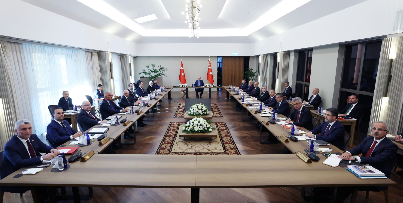 Kabine 21 yıl sonra Ankara dışında toplandı