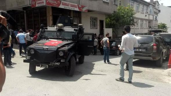 İstanbul'da iki aile arasında çatışma çıktı: Yaralılar var