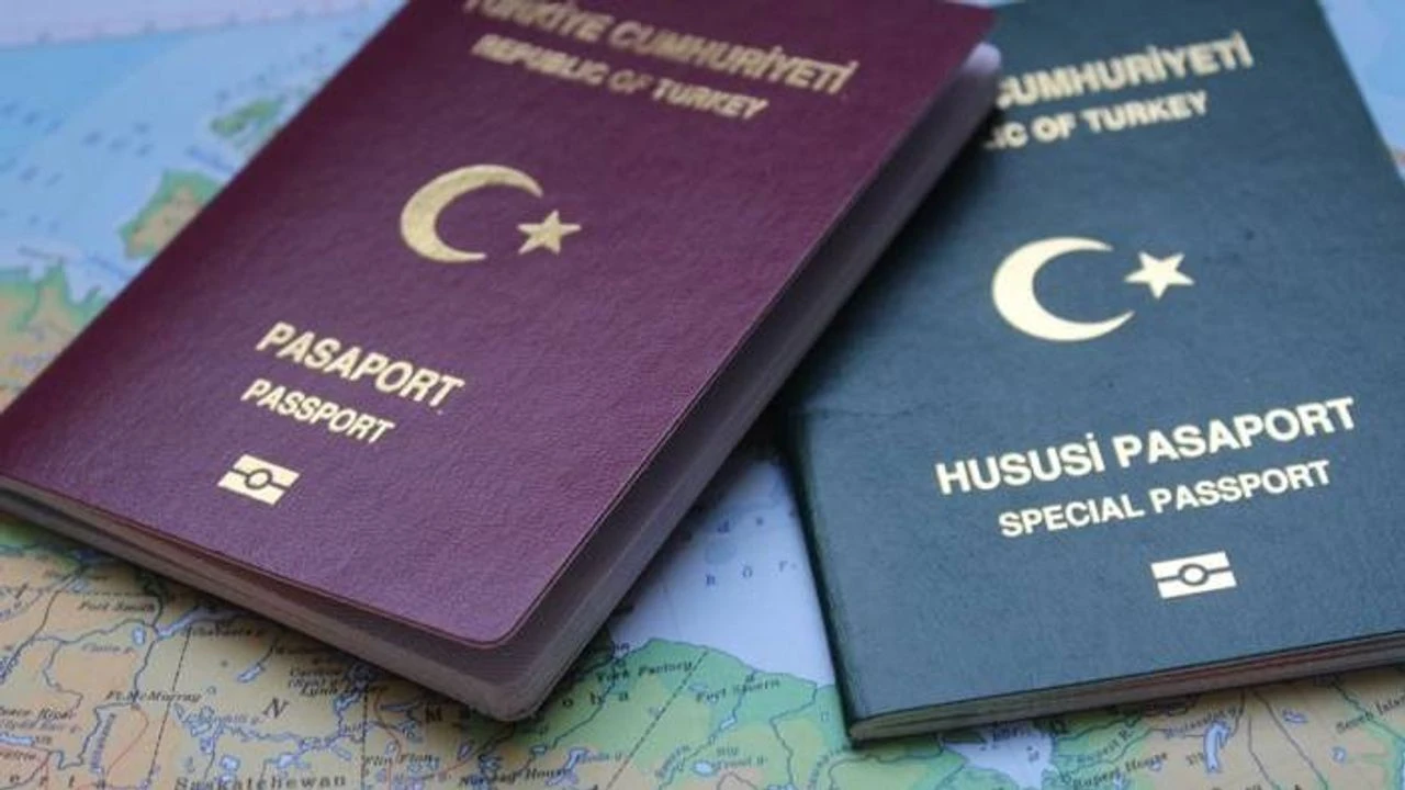 Yeşil pasaport bordoyu geçti