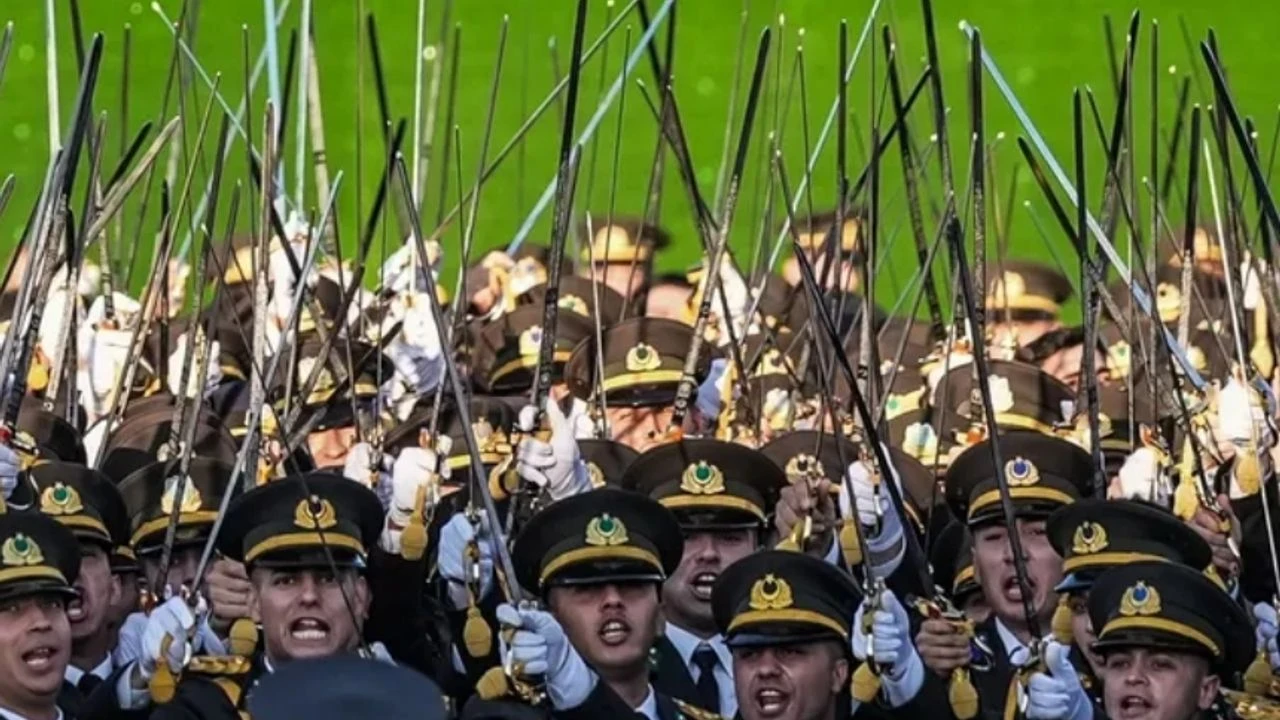 Milli Savunma Bakanlığı'ndan 'teğmenlere idari soruşturma' iddiasına yanıt