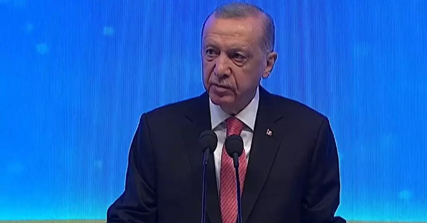 Erdoğan'dan 'yeni anayasa' mesajı
