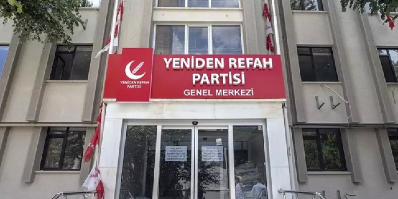 Yeniden Refah Partisi'nde bir belediye başkanı daha istifa etti