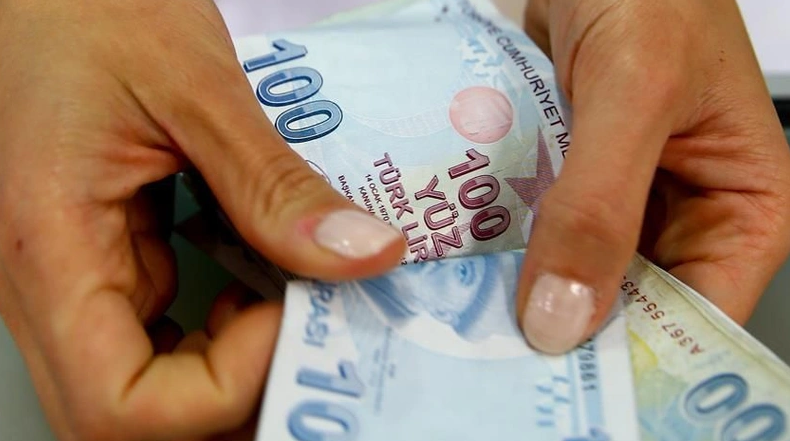SGK uzmanı 'çok dikkatli olun' diyerek uyardı: Bunu yapmayan ekstradan 11 yıl daha emeklilik bekleyecek!
