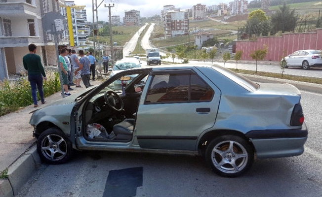 500 metrede 2 kaza yaptı hastanelik oldu