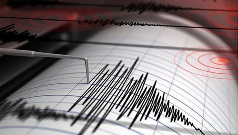 Erzincan'da şiddetli deprem!