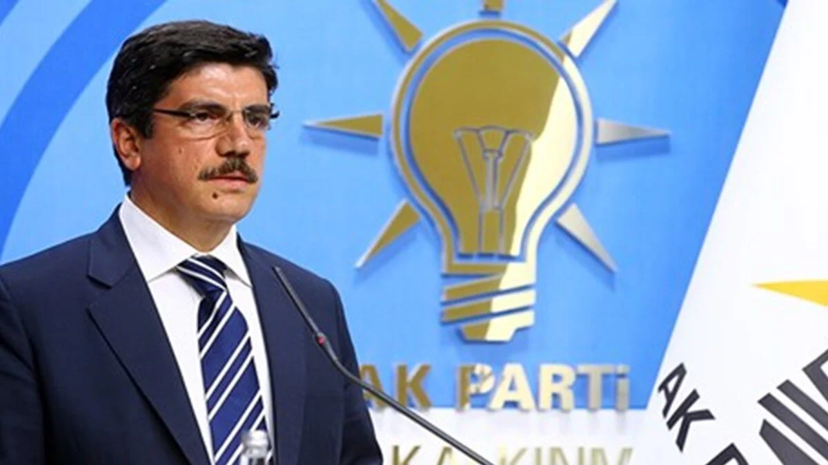 AKP'li eski vekil Erdoğan'ın sözlerini çiğneyerek Anayasa’nın ilk 4 maddesini hedef aldı