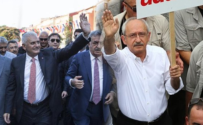 'Yollarımız, köprülerimiz var' diyen Başbakan da yürüdü