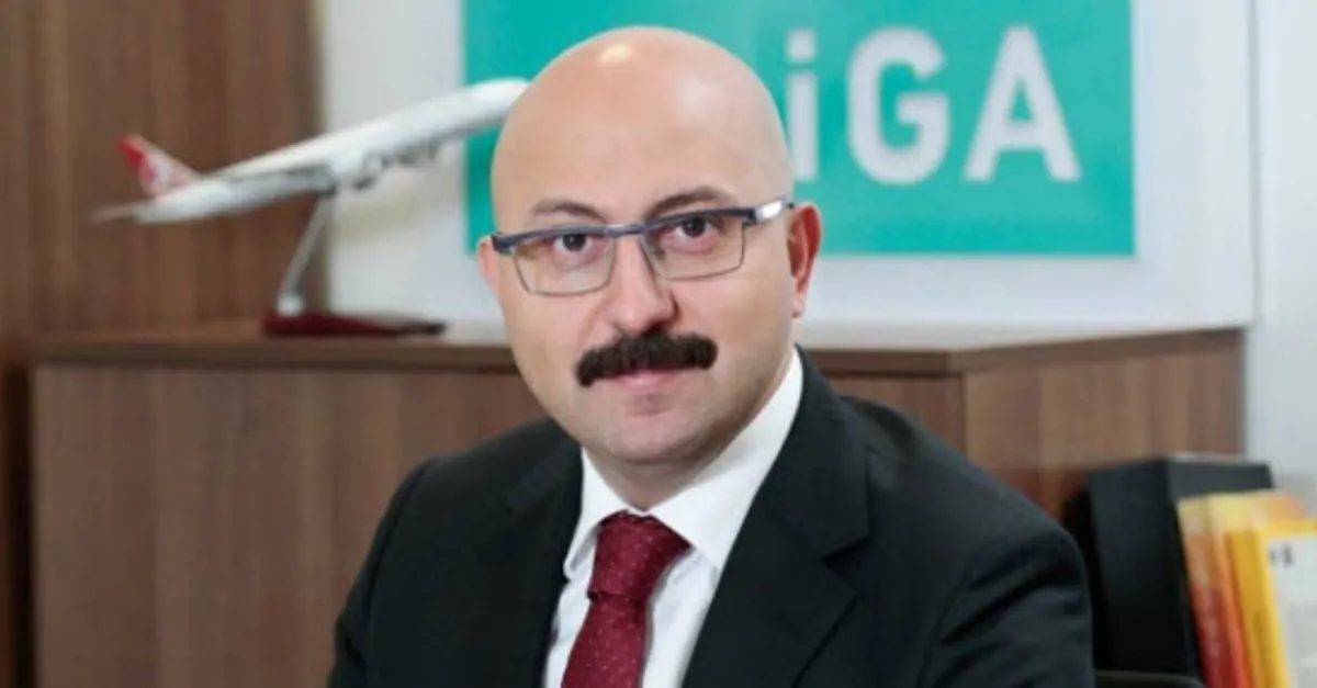 Mustafa Varank ve iki iş insanı ile birlikte hacca gitmişti! 'VIP Hac' ziyaretinin ardından o müdür görevden alındı