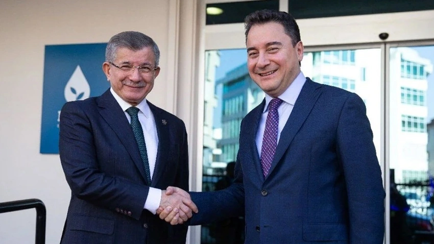 Davutoğlu ve Babacan'dan gece yarısı kritik görüşme