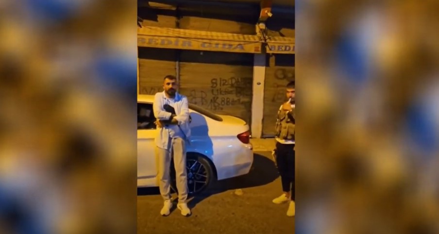 Türkiye Yüzyılı bu mu olacak? Çeteler sokaklarda cirit atıyor, şimdi de uzun namlulu silahlarla sokak kapattılar