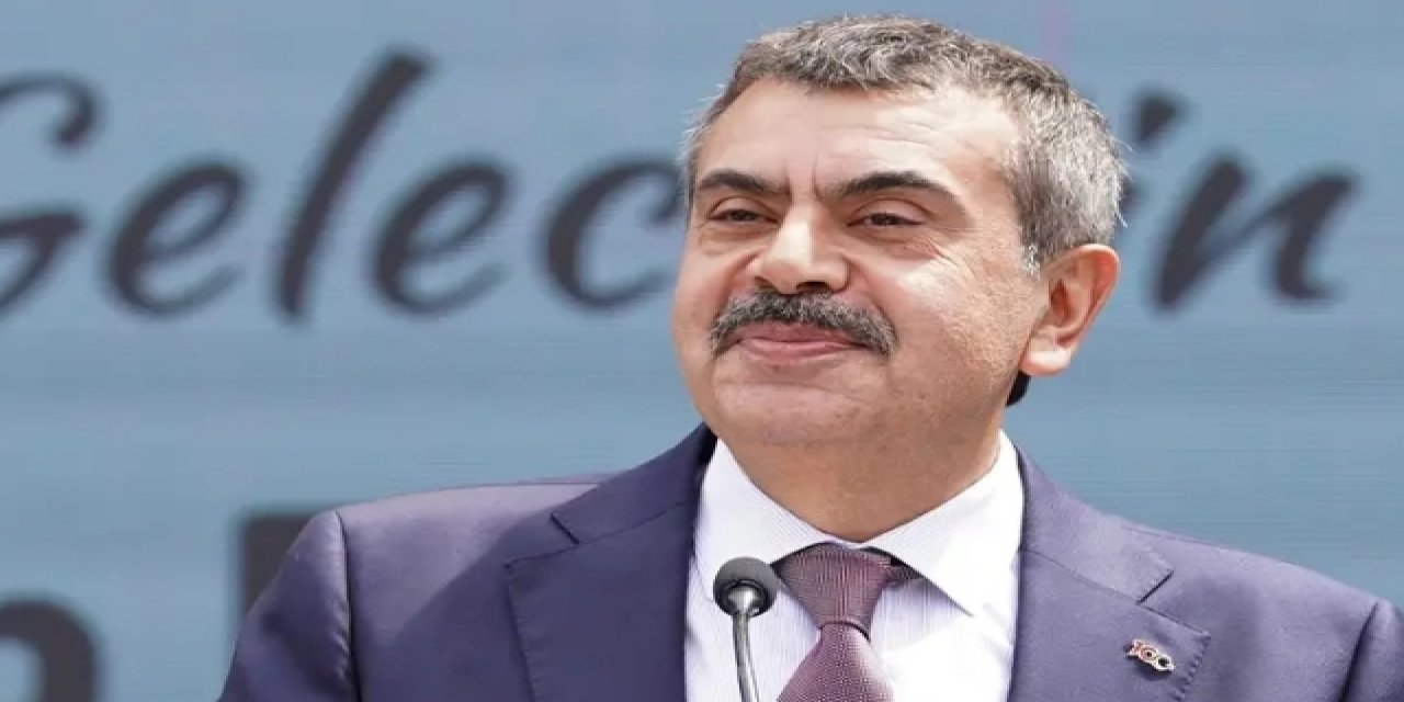 Yusuf Tekin'den müfredat övgüsü: "Türk olan herkes gurur duyacak"