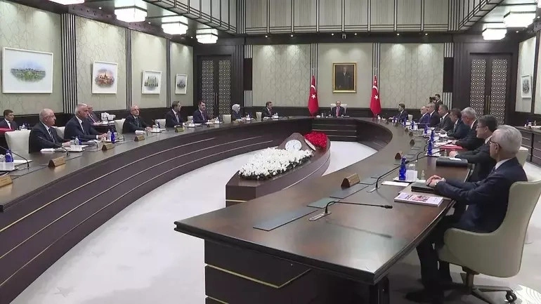 Kabine toplanıyor! Gündemde Lübnan var