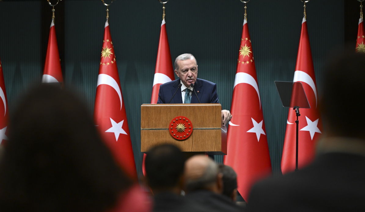 Erdoğan'dan kabine toplantısı sonrası ilk açıklama: "İnsanımızın inançlı-inançsız ayrımcılığına uğradığı günler geride kaldı"