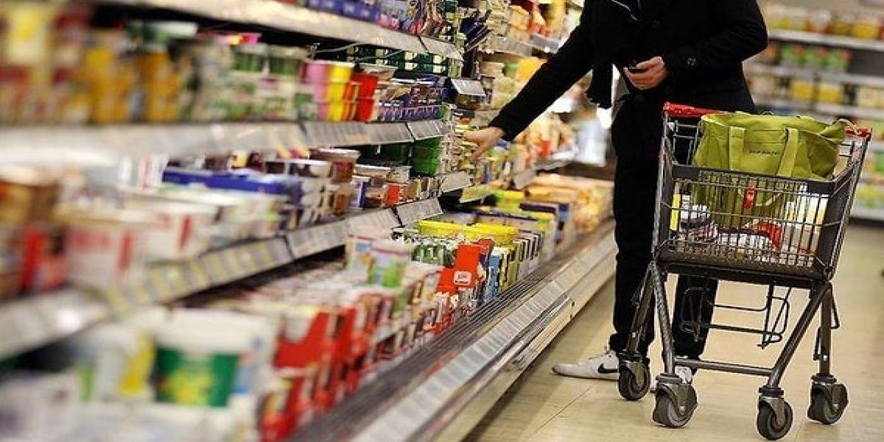Yeni yıl öncesi market etiketleri şimdiden değişti! Asgari ücrete, emekliye zam gelmeden onlara zam geldi