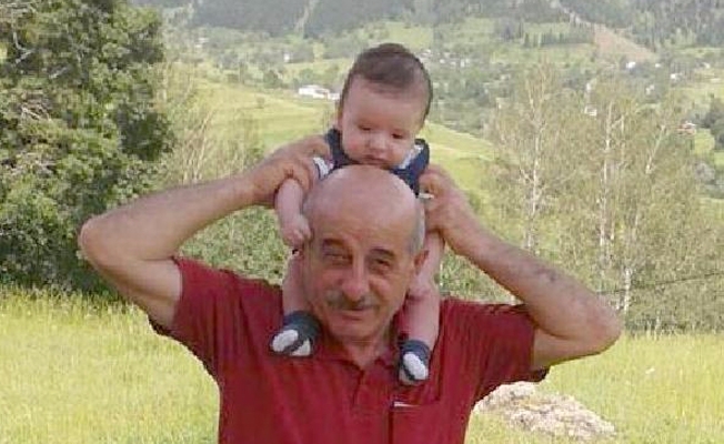Otomobil uçuruma yuvarlandı bir aile yok oldu