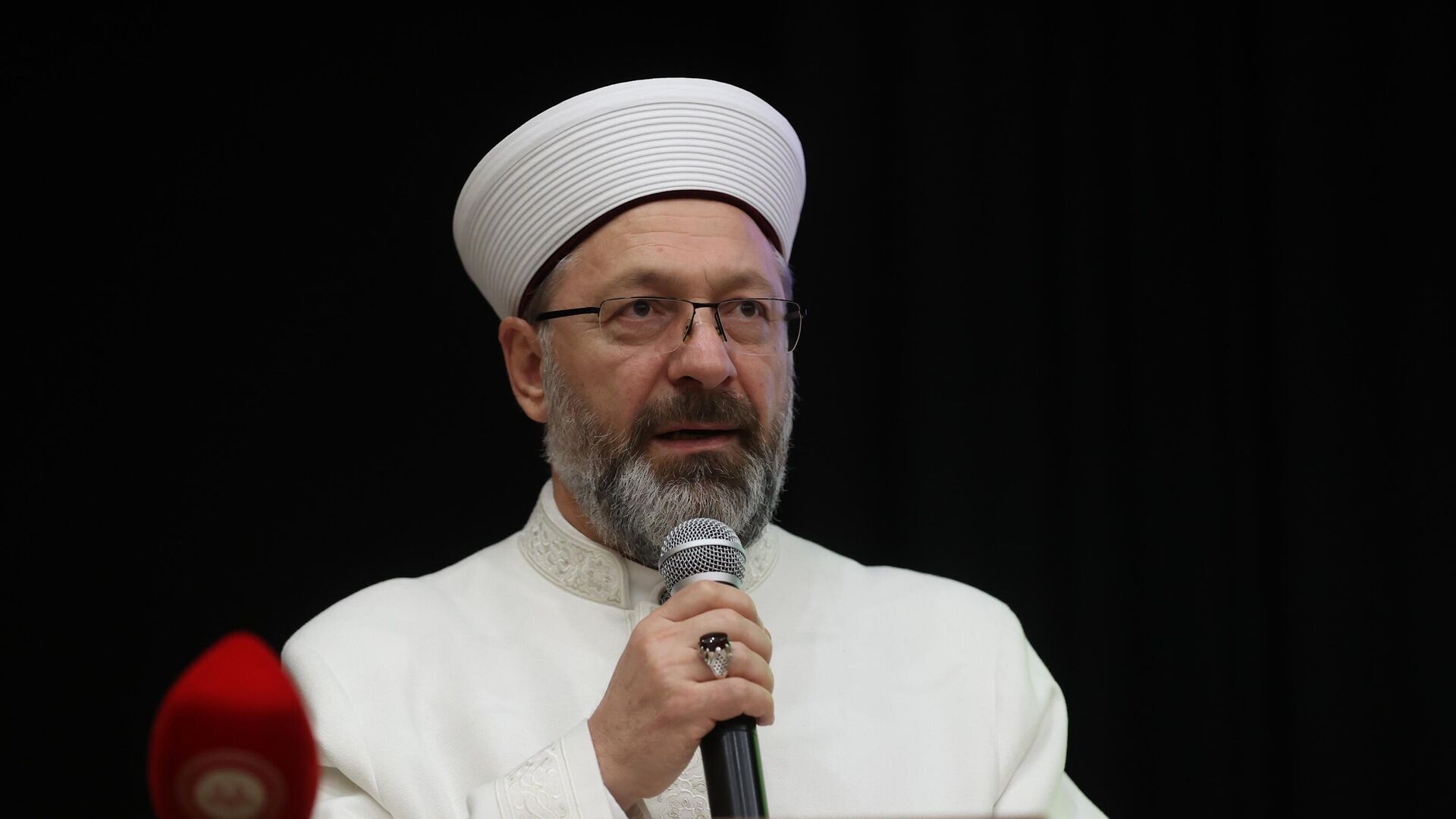 Diyanet İşleri Başkanı Ali Erbaş'tan dava üstüne dava! Tazminatları ne yaptığını açıkladı