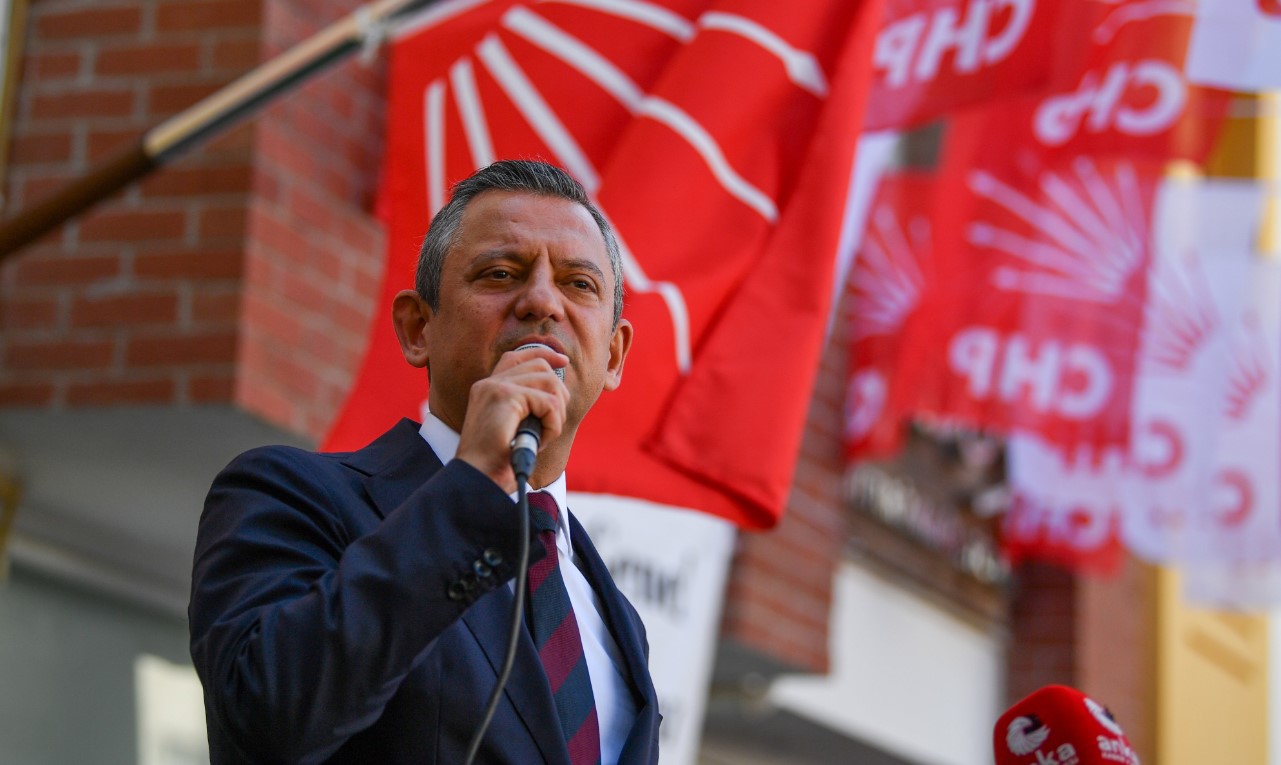 Özgür Özel'den Anayasa 3. maddeyi hedef alan AKP'li Numan Kurtulmuş'a ilk tepki: "El uzatanın elini kıracağız!"