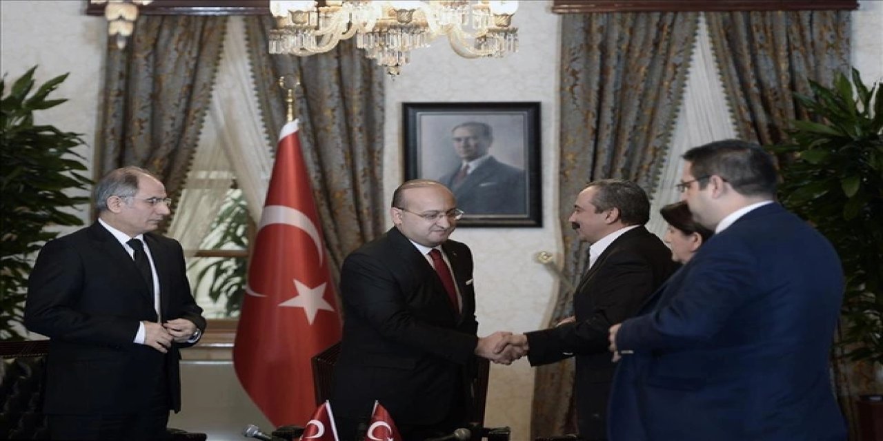 AKP'li Efkan Ala'dan kafa karıştıran 'yeni çözüm süreci' çıkışı