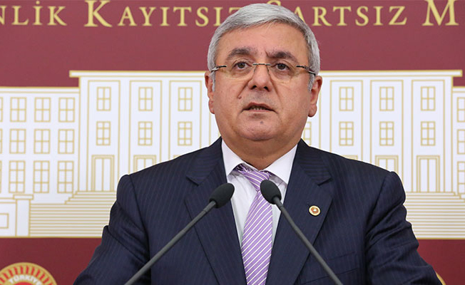 AKP'li Metiner'in bu sözleri kime?  'FETÖ'cülerin devlet protokolünde oturması canımı sıkıyor'