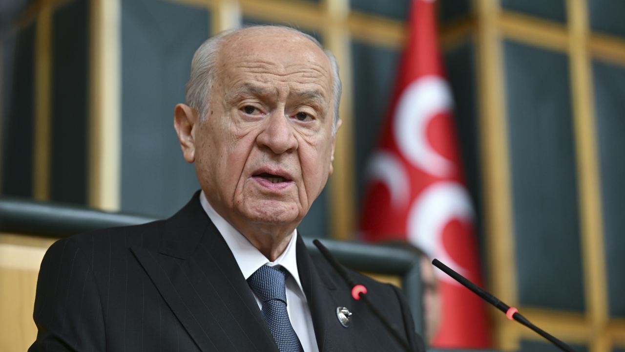 Bahçeli'nin Öcalan çağrısını eleştirdiği için görevden alındı