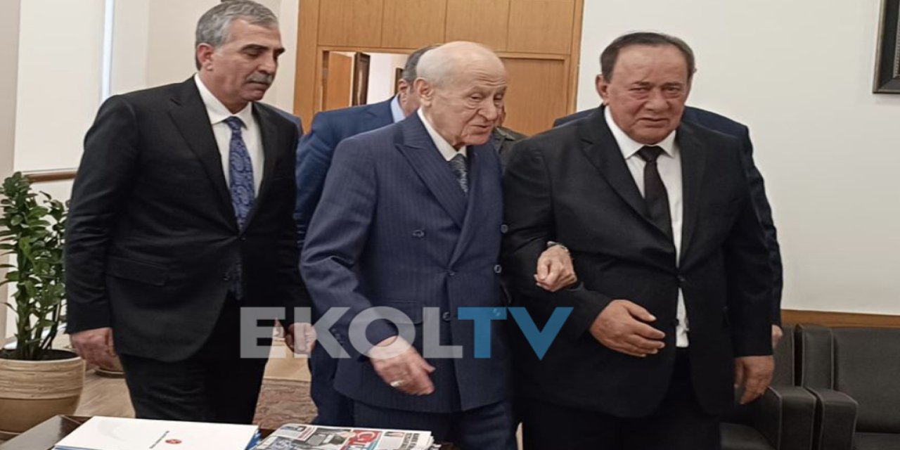 Devlet Bahçeli ve Alaattin Çakıcı kol kola
