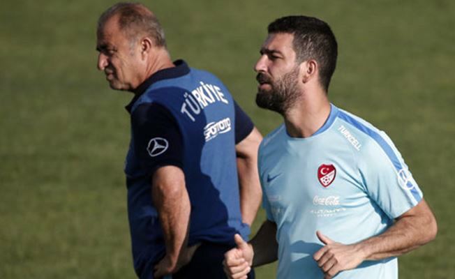 'Arda Turan'a yumruk atıldı' iddiası