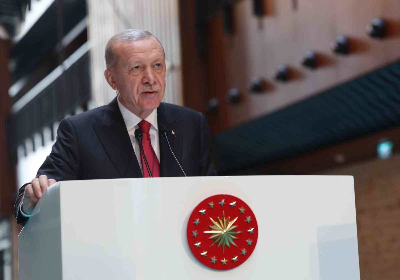 Geri adım atılmıştı! Erdoğan'dan kredi kartlarından 750 TL kesinti kararı hakkında açıklama
