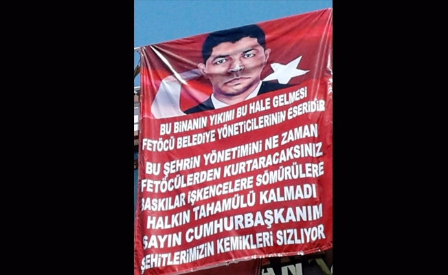 İşyeri yıkıldı, FETÖ pankartıyla tepki gösterdi
