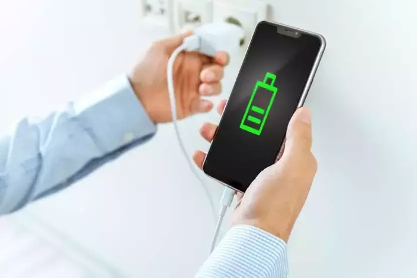 Telefonunuz şarjdayken sakın elinize almayın!