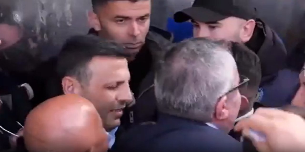 Esenyurt Belediyesi önünde CHP'liler ve polis arasında arbede: "Hadi dokun bana!"