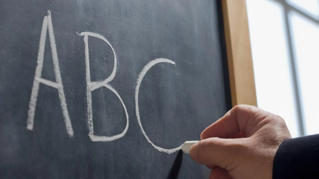 Türk alfabesi değişiyor mu? İşte yeni eklenecek 5 harf!