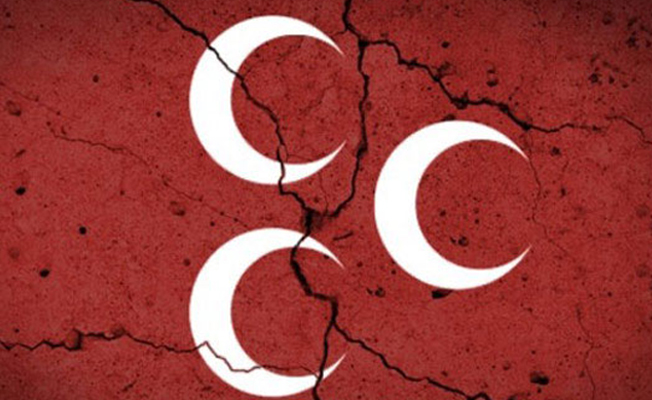 MHP'de deprem: Çok sayıda istifa var!