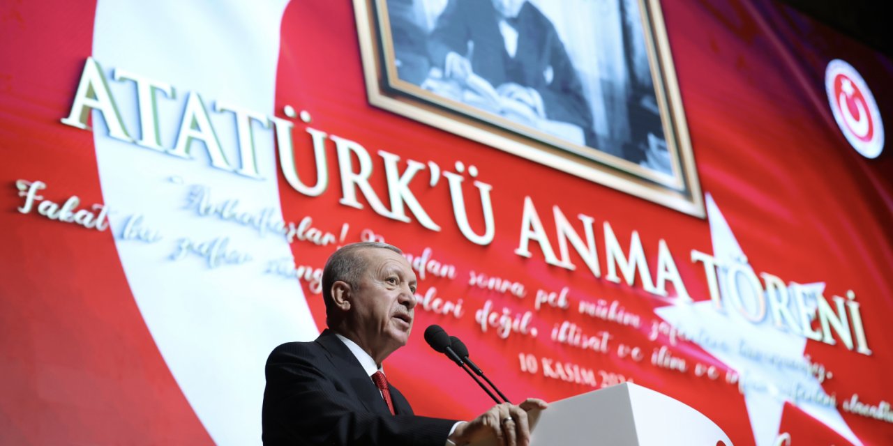 Erdoğan, 10 Kasım etkinliğinde konuştu: "Türkiye bir dönem gardırop Atatürkçülerinden çok çekmiştir"