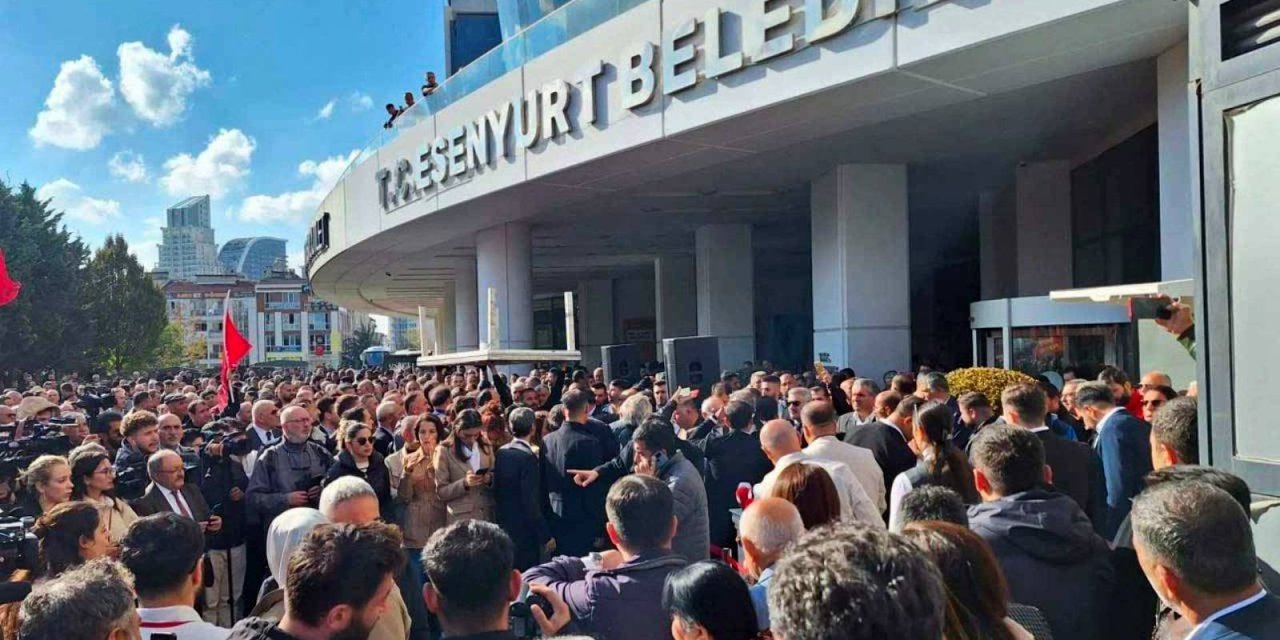 Esenyurt Belediyesi'nde 3 kişi daha görevden alındı