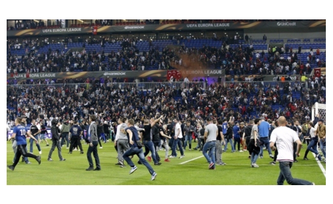 Beşiktaş Şampiyonlar Ligi'nden men edilme tehlikesiyle karşı karşıya