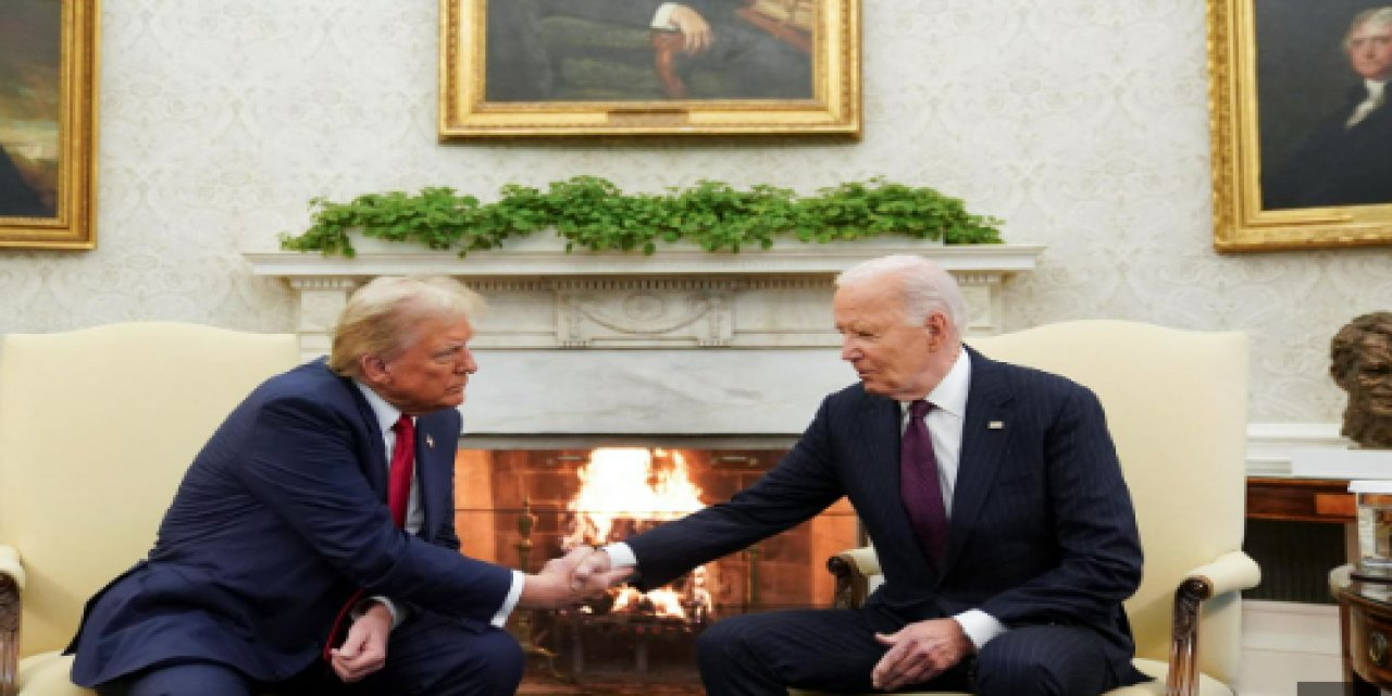Beyaz Saray'da tarihi anlar! Donald Trump ve Joe Biden el sıkıştı