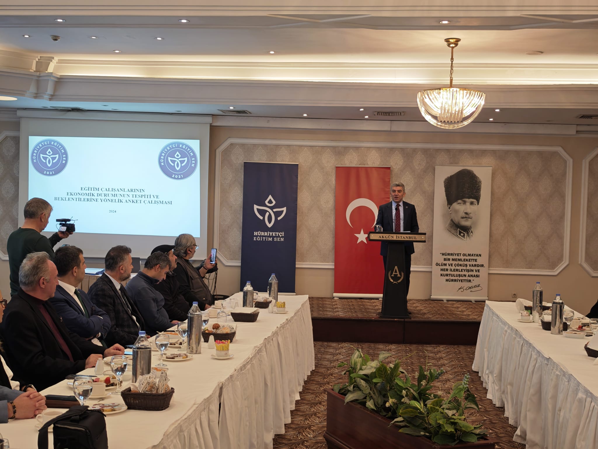 Eğitim çalışanlarının %81,1’i ay sonunu getiremiyor