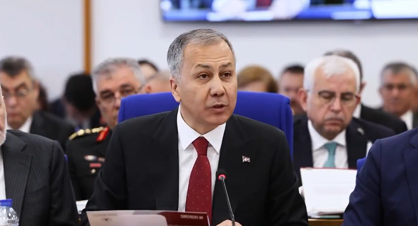 Ali Yerlikaya, bütçe görüşmelerinde konuştu! Suriyeliler, kadın cinayetleri, yasa dışı bahis, belediyelere inceleme, polis intiharları...