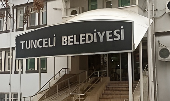 Kayyım atanan Tunceli Belediyesi'ne beton bariyerli önlem