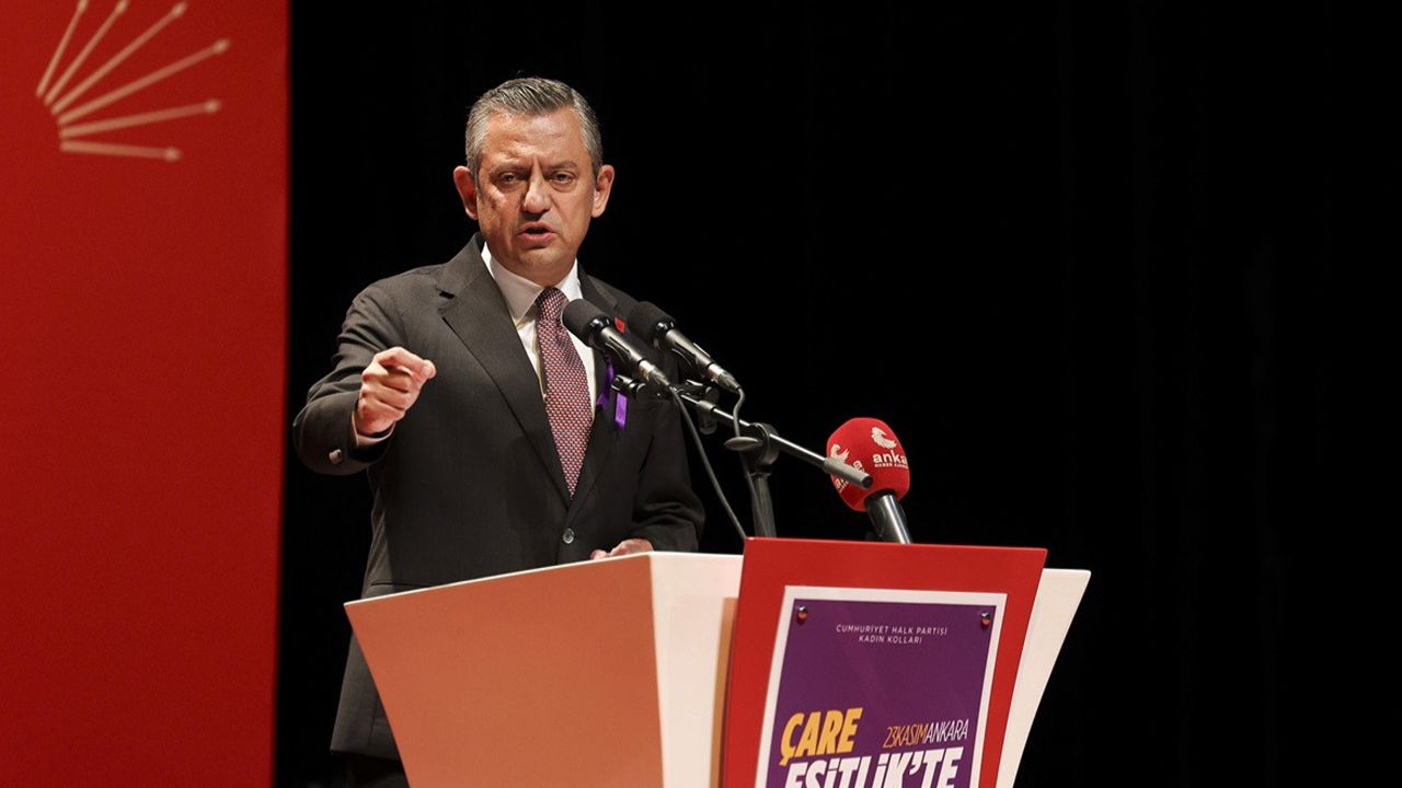Özgür Özel'den MEB'e sert tepki: "Hodri meydan. Hadi gelin kapatın"