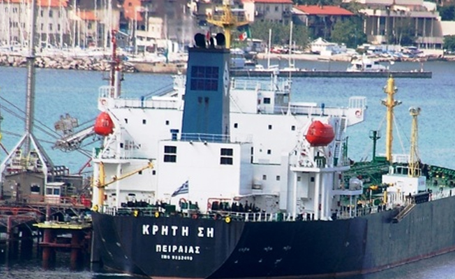 Çanakkale boğazında gemi karaya oturdu