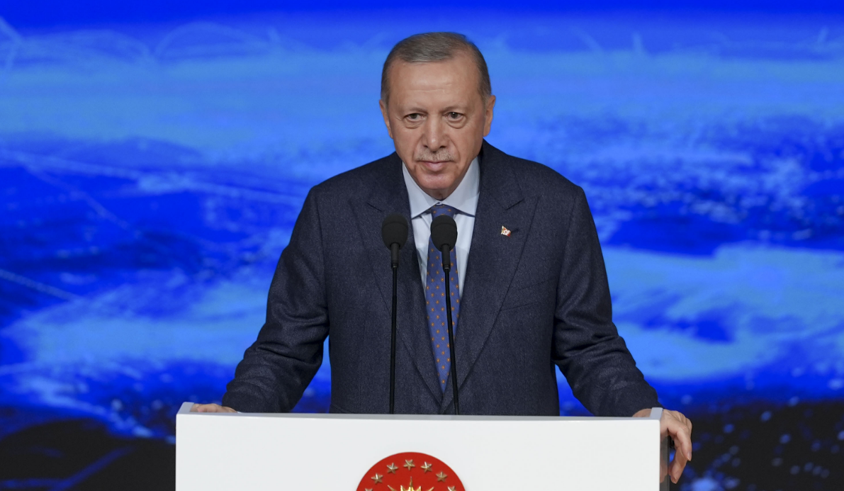 Arka Sokaklar'ın son bölümü Erdoğan'ı kızdırdı: "Sarıklı, sakallı, başörtülü, çarşaflı, cübbeli vatandaşlarımıza ahlaksızca saldırılmakta"