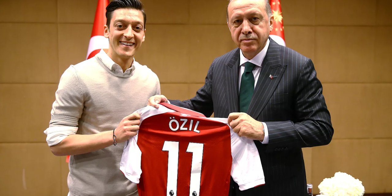 Mesut Özil'den TFF başkanlığı açıklaması