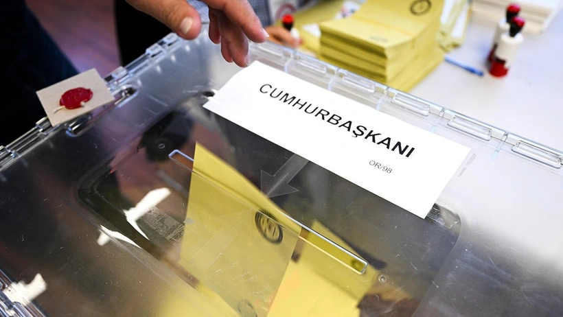 MetroPOLL Araştırma'nın anketinden Erdoğan'a büyük şok! "Aday olması için yeni anayasa yapılmalı mı?"